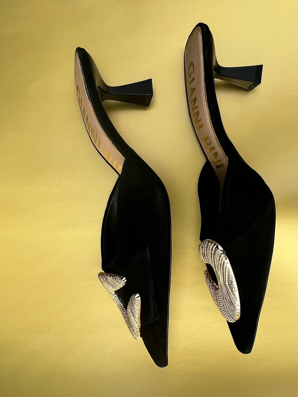 NWOB $130 Gianni Bini Wendella Black Suede Ornament Mules 9.5 - Picture 4 of 5